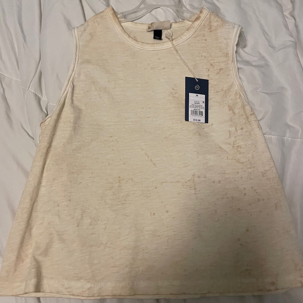 Universal Thread Tank. Size Medium. New with Tags.